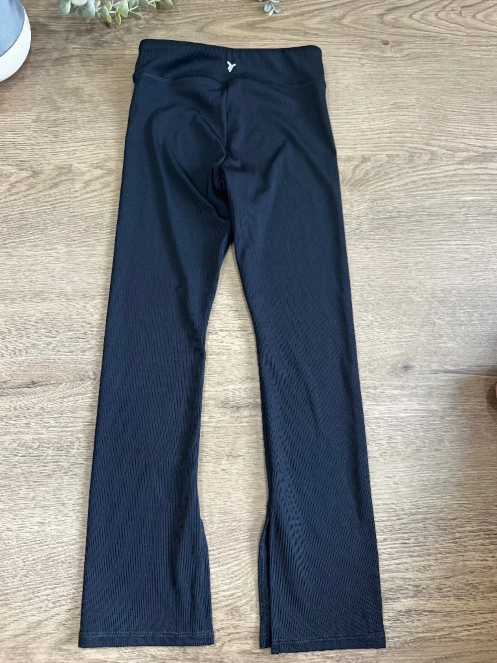 Old Navy Active Girls S 6-7 Black Go-Dry Ribbed Flare Leggings